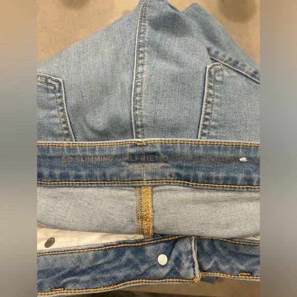 Chico’s So Slimming Girlfriend Slim Leg Jeans Cropped Women’s 8/1 Light Wash - Picture 4 of 10